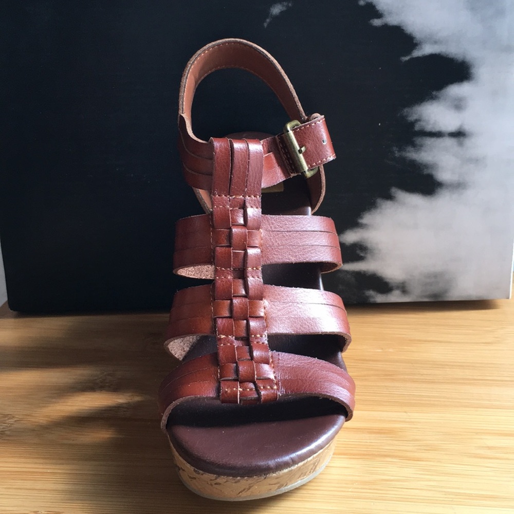 Dolce Vita Brown Wedge Sandal  Size 6-1/2 - Picture 3 of 7